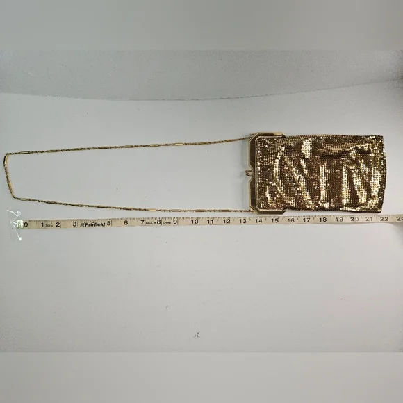 Vintage Mesh Whitings and Davis Gold Bag. - Picture 7 of 7